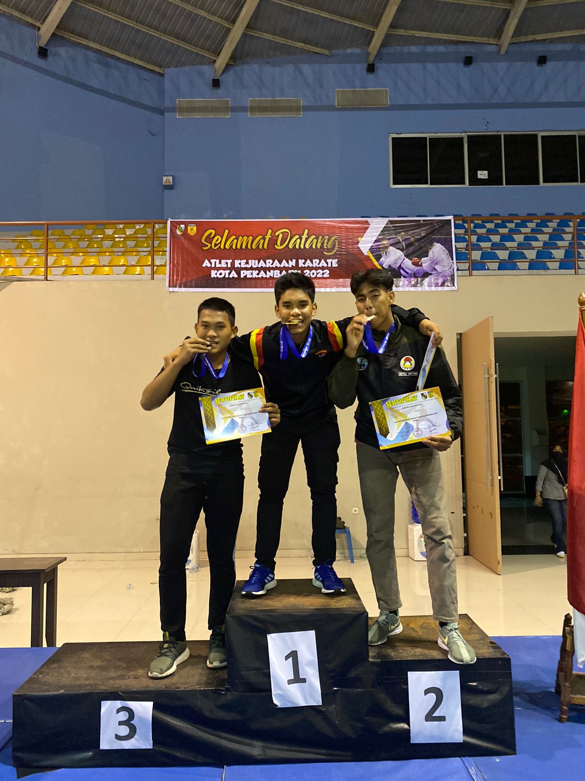 Personil Brimob Polda Riau Raih Juara 1 Kejuaraan Karate Kota Pekanbaru